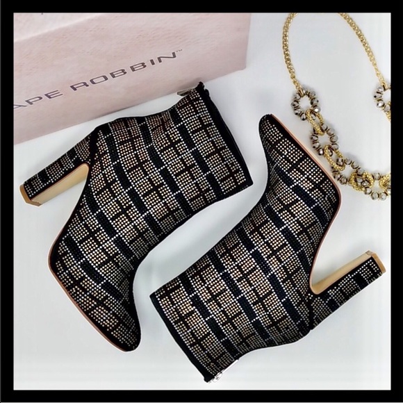 Cape Robbin Shoes - ❤️SIZE 7 Crystal Embellished Block Heel Booties